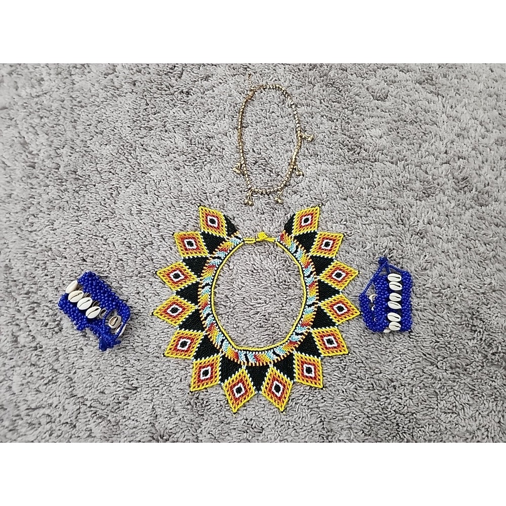 Jewelry Lot Womens Multicolor Beaded Collar Cowrie Cherry Necklace Aztec